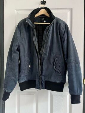 H&M // Dark Blue Bomber Jacket // Size 40R